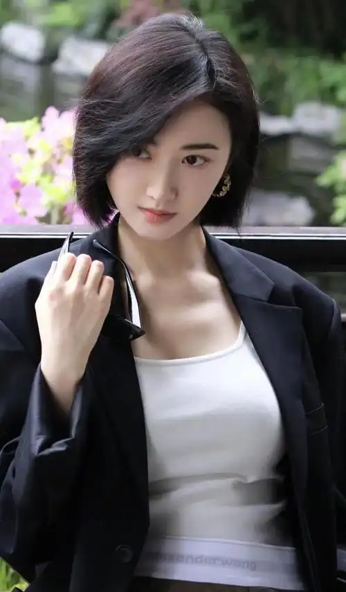 景甜最新物料,大甜甜好美好美呀!