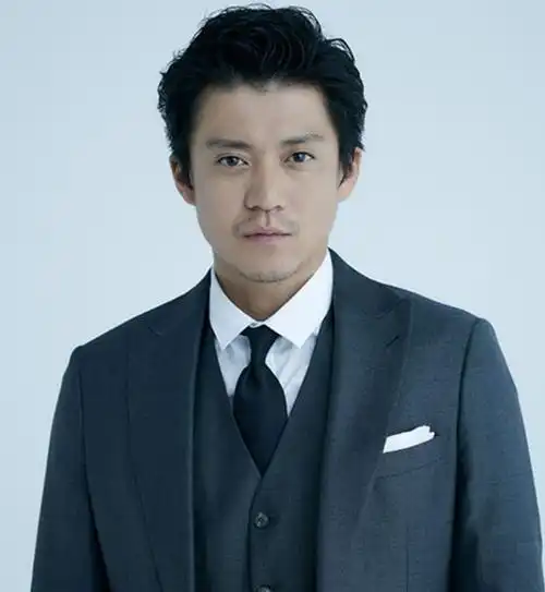 原创小栗旬确认成为公司社长继承人他的人生也如此传奇