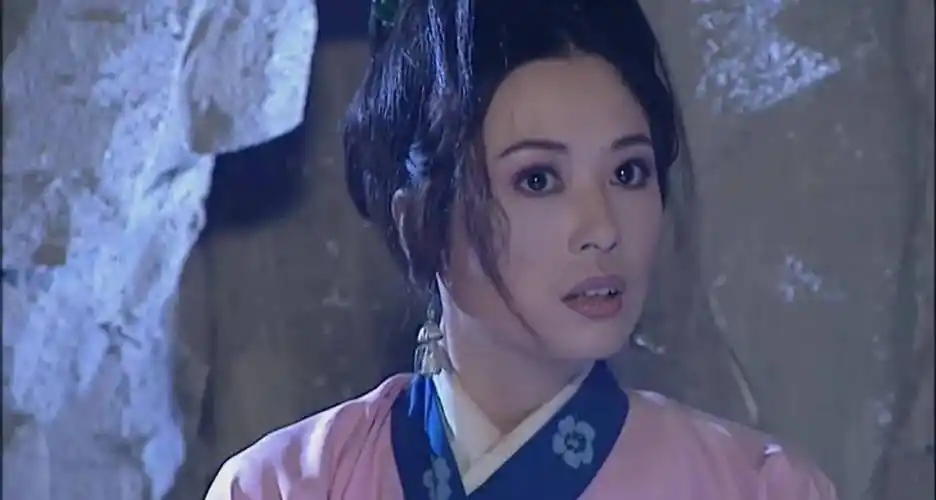 《承欢记》中的美人配角,五官标致,韵味十足,虽是配角也很出彩_邓英