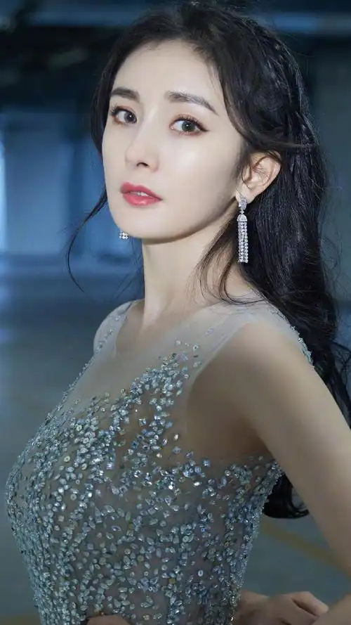 杨幂性感迷人写真图片手机壁纸-明星-手机壁纸下载-美桌网