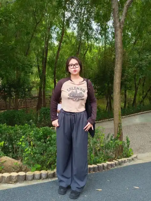 160斤初秋女大学生日常上课穿搭