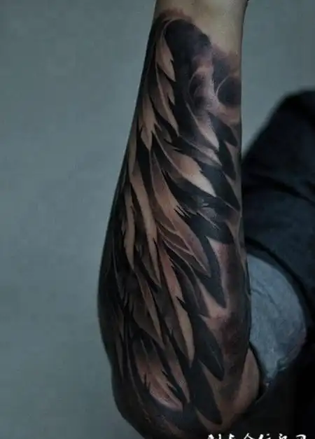 翱翔之翼,手臂个性翅膀纹身