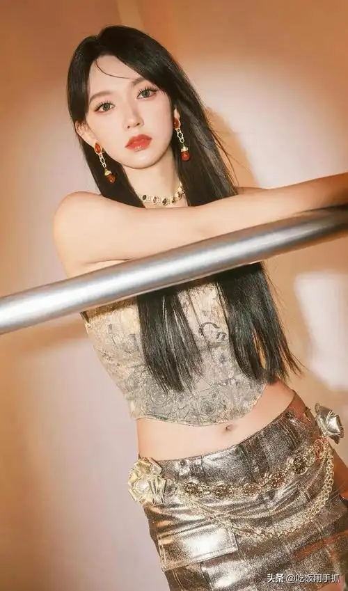 程潇代言内衣显得清纯可爱