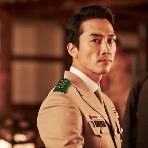 《人间中毒》公开宋承宪剧照上演制服诱惑