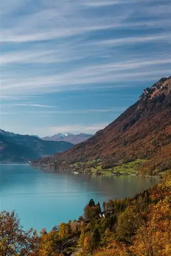 壁纸 湖泊,山脉,树木,村庄,秋天 7680x4320 uhd 8k 高清壁纸, 图片