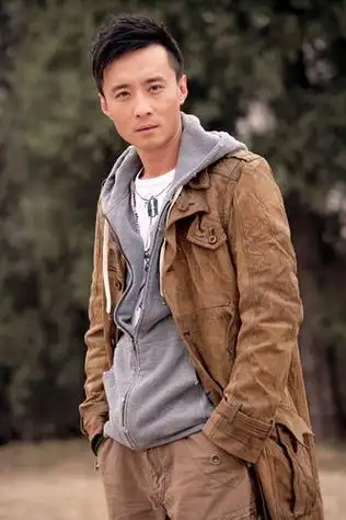 《丛飞》今日深圳首映 高峰再谈丛飞精神(附图)