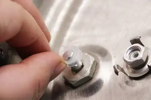 电压力锅浮子阀一直排气是什么原因?