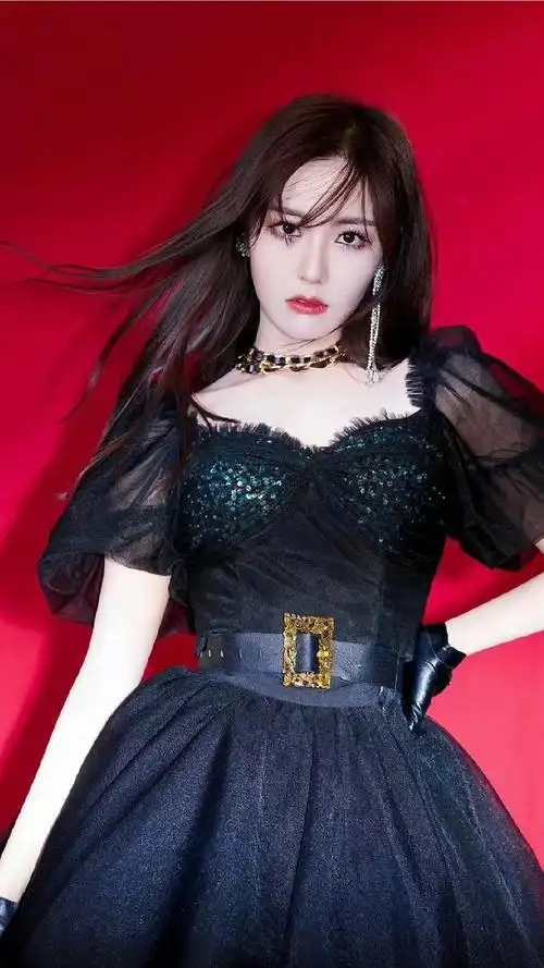 王艺瑾时尚写真:青春靓丽,性感妩媚3