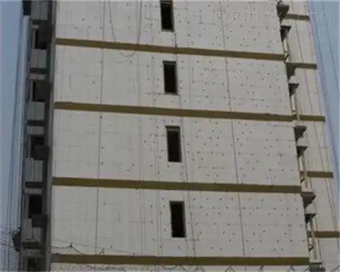 防火隔离带保温板行业先锋岩棉复合防火隔离带