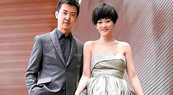 自古红颜多祸水47岁的人间尤物李小冉终究不再是笑话了