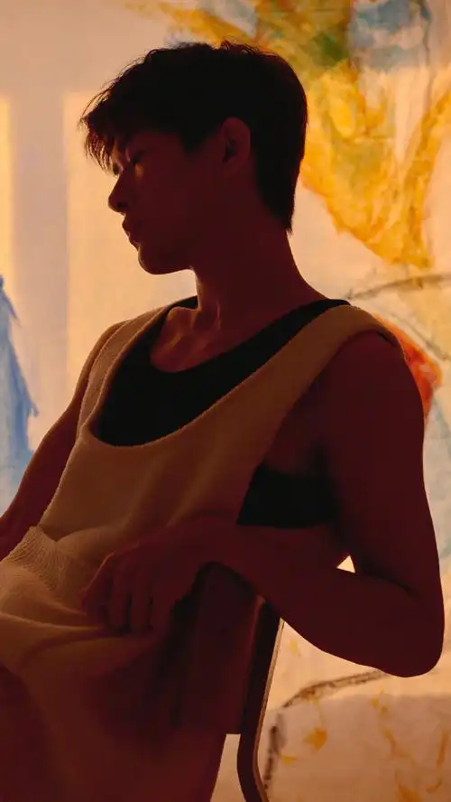 易烊千玺嘉人五月刊封面##易烊千玺新专辑刘艳芬