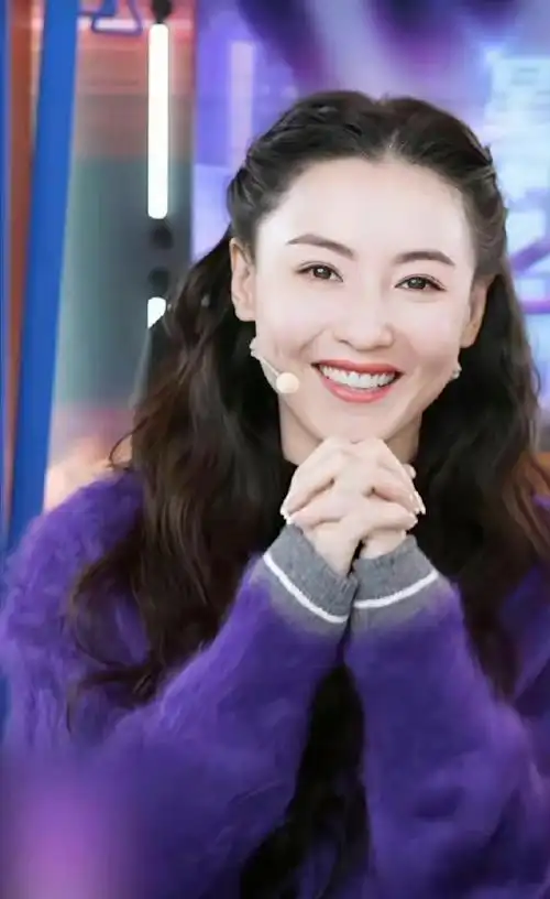 张柏芝遇到喜欢的人会脸红不会笑##张柏芝42岁直播状态