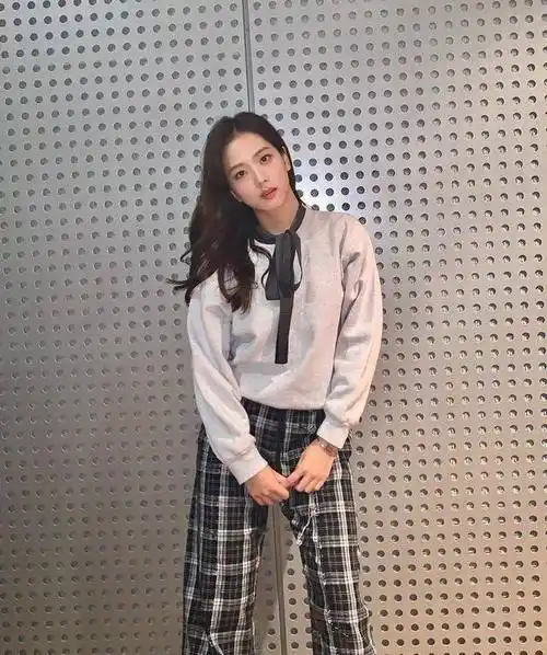 国外女团blackpink金智秀私服穿搭私服造型清新又甜美