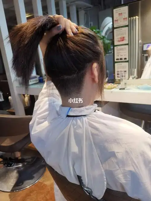 女生半剃头短发发型_发型_北京攻略_女生短发发型_时尚_发型