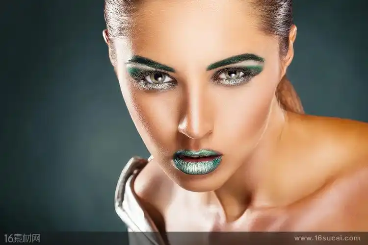 绿色化妆性感美女写真高清图片