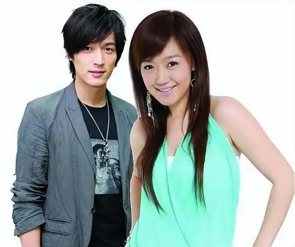 回顾薛佳凝:分手15年后胡歌娶妻生子,她选择出家背后心酸无人知