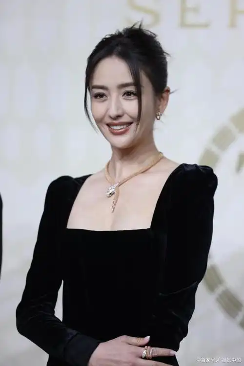 佟丽娅眼神里不一样的美