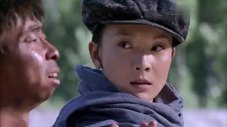 铁梨花:色子救下了凤儿,都不知道她的身份,就结拜为兄弟