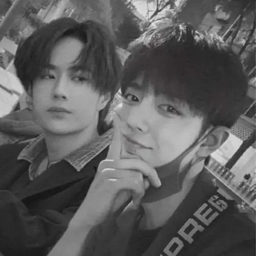 博君一肖肖战王一博双人自拍(伪～)