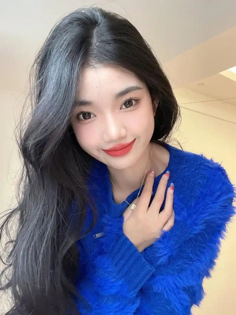 美女拍照秘诀9215原生感冷白皮谁能不爱!