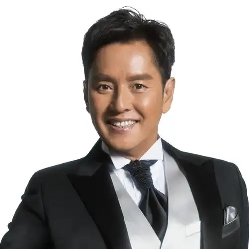 爱在深秋歌词演唱:谭咏麟作词:林敏骢作曲:李镐俊如果命里早注定分手