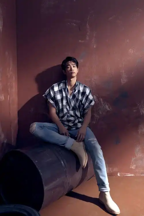 刘以豪个人首张epu宣告预售直播生日会与粉丝隔空庆生