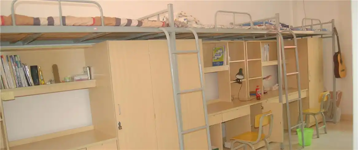 温馨食宿_雷式中学