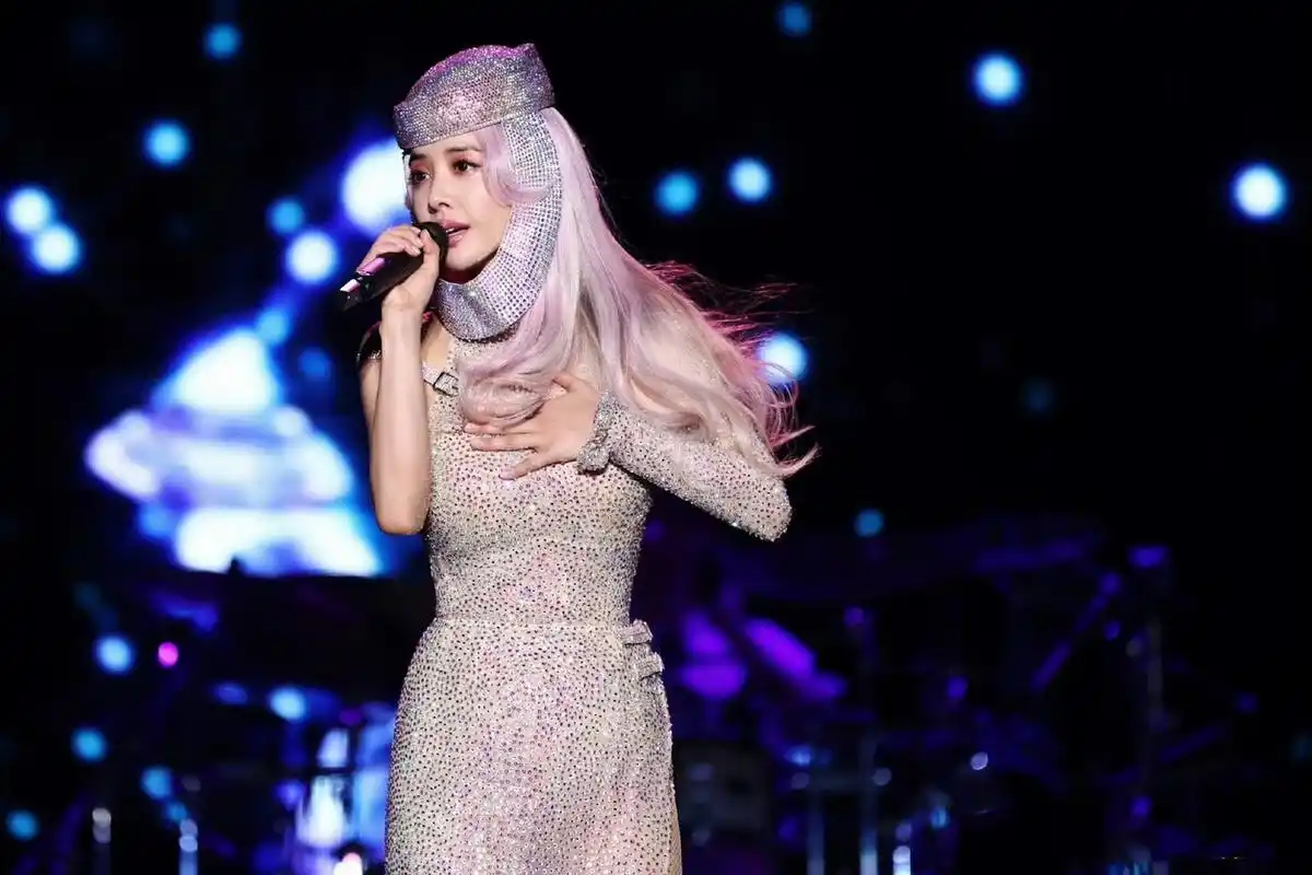 蔡依林演唱会造型,确定不是兰州拉面老板娘?