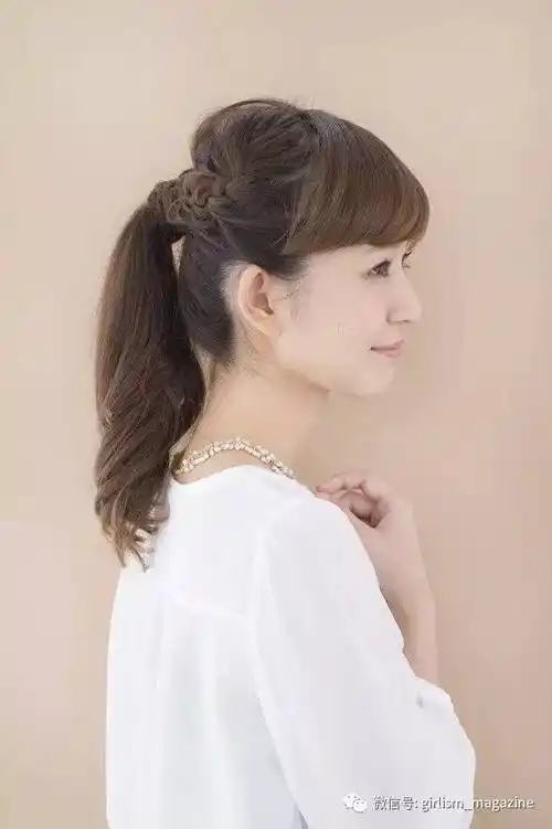 发型教程 | 精致可爱单马尾5选