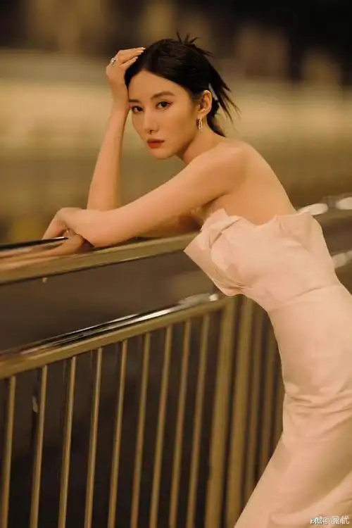 黑白分明吴优|张一山|爱自己|爱一个人|永远的_网易订阅