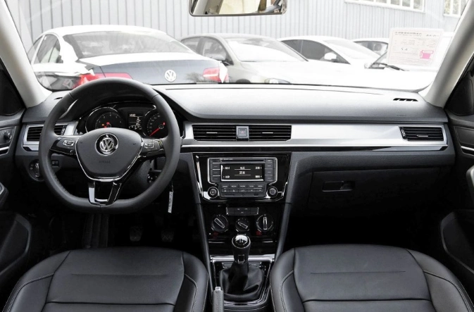 大众宝来2018款手动舒适型,经典的造型