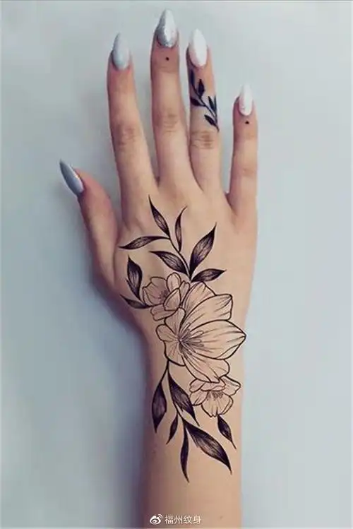 手背纹身图案一般人千万不要轻易尝试
