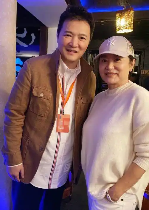 吴玉华:坚持嫁给"丁克"丈夫,后悔改嫁,如今儿女双全幸福一生_汪俊