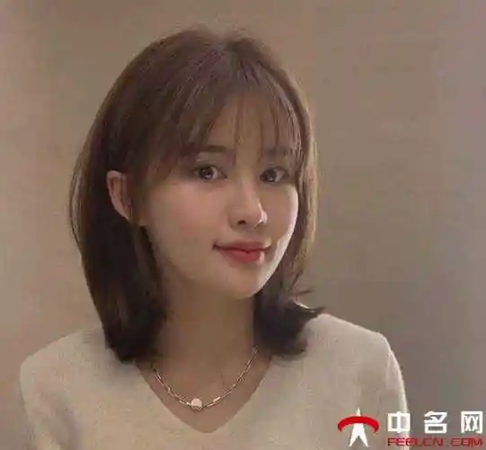 元气满满的少女感,充满了青春的气息,当之无愧是2021年最减龄的发型