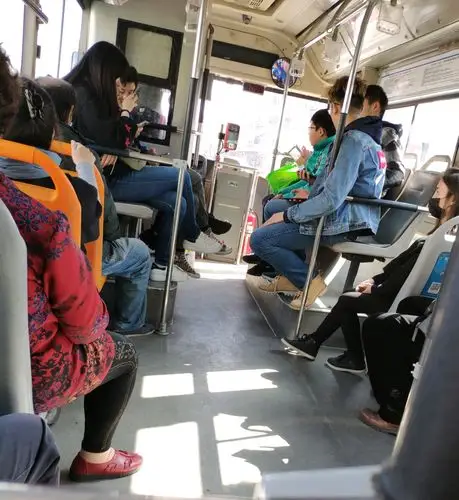 炉石传说接上一条帖,这辆公交车里,不算我,一共有