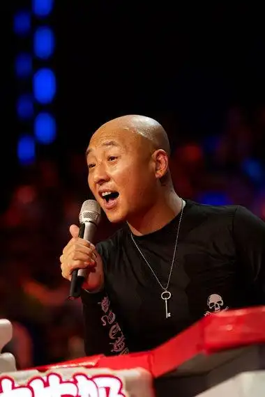 近日,摇滚歌手周晓鸥做客山东卫视《歌声传奇》,一首《相信自己》唤起