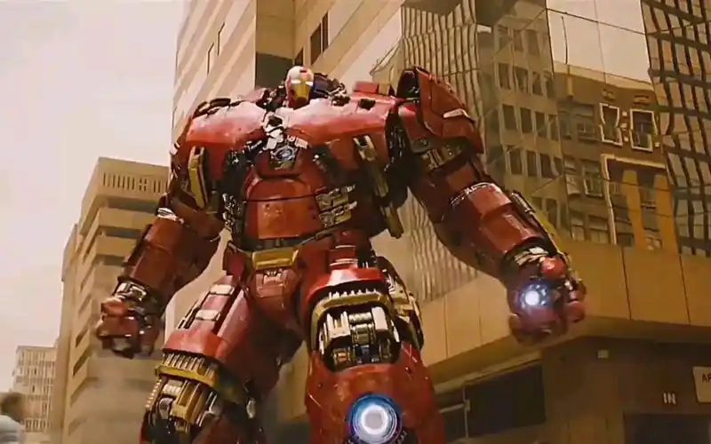 【反浩克装甲】浩克应该算电影里削的最狠的了