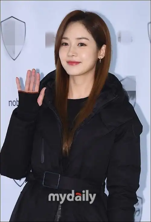 成宥利现身宣传活动