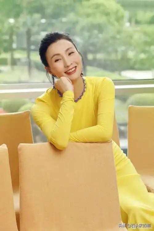 小陶虹:不是会哭就叫好演员,委婉吐槽小鲜肉德不配位,真敢说_演技