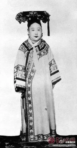 清朝妃嫔格格们的真实照片.你哭着的对我说,电