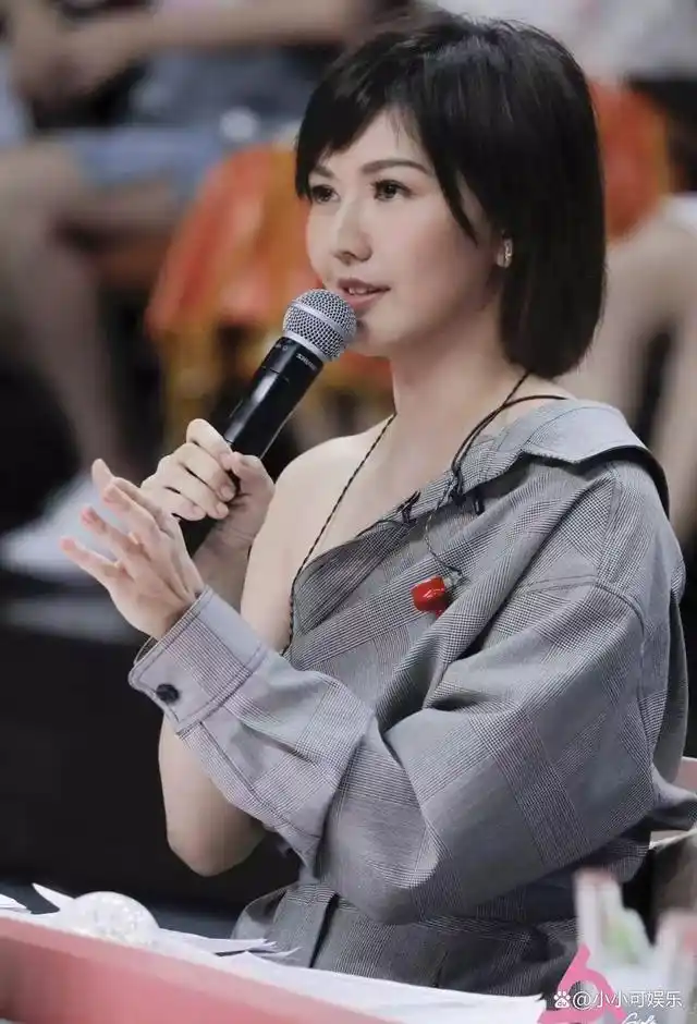 冷门歌手孙燕姿真的冷门出道碾压周杰伦被称现象级歌手