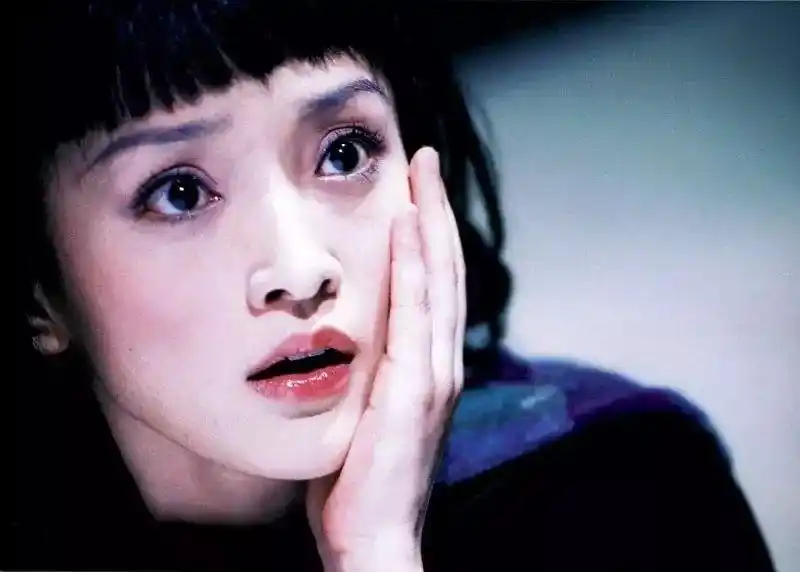 《这个杀手不太冷》中,娜塔莉波特曼就贡献了电影史上的经典短发造型