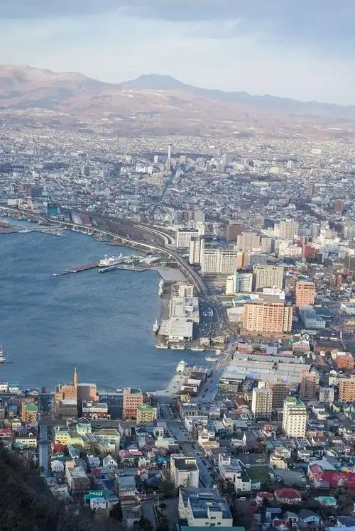 函馆山夜景:北海道三大夜景之一,价值"百万美元"