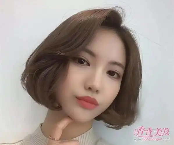 首页 女生发型 短发 你的短发选对了吗 洋气还减龄的短发这才是你最