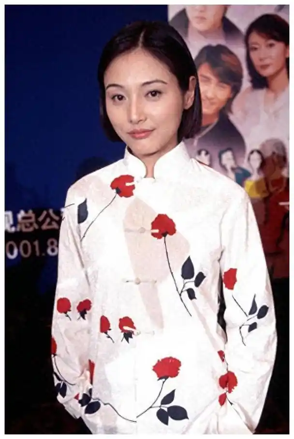 张延:爱情与坚持 女演员张延的成长经历和她与丈夫张锦程的爱情故事