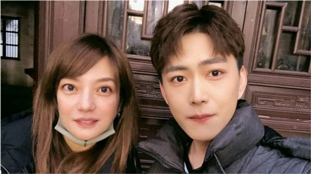 赵薇方对张哲瀚事件表态:铭记历史!张哲瀚是其公司唯一赚钱艺人