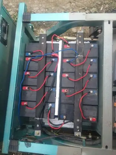 买了个三轮电动车,车标明48v,但确装了4个12v电池,冲电器也是60v的,清