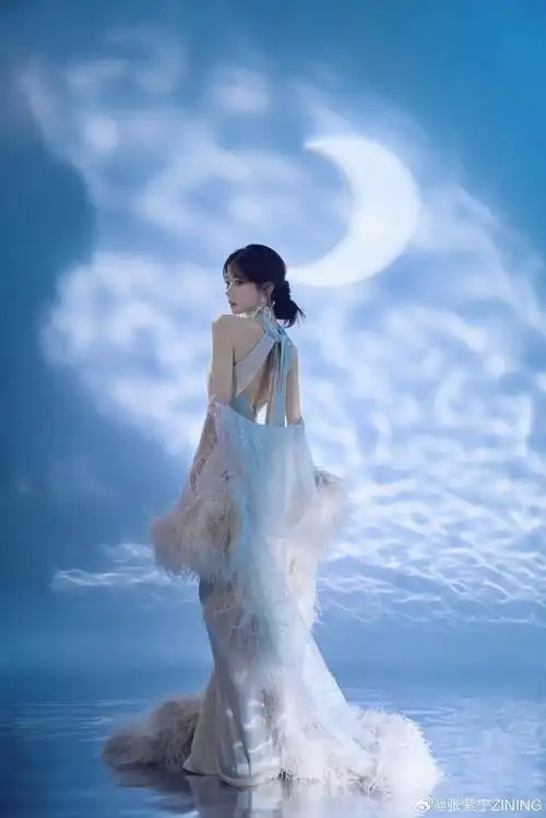 张紫宁美图|华语音乐|华语歌手_网易订阅