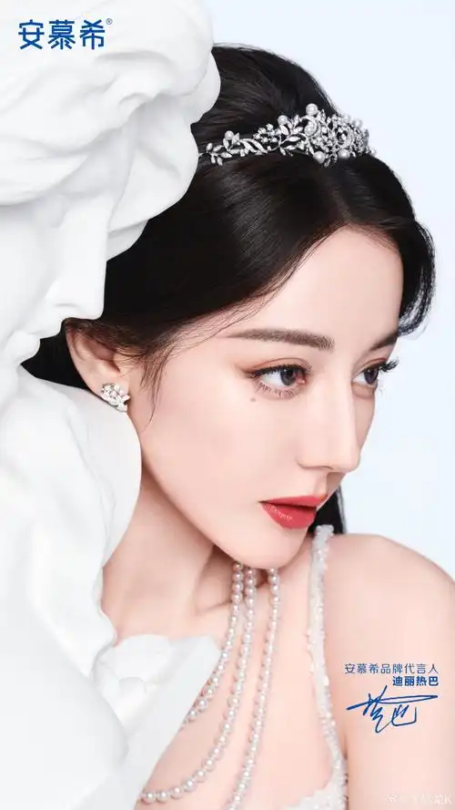 安慕希代言人之古希腊女神  迪丽热巴070707  化妆:金鹤龙01