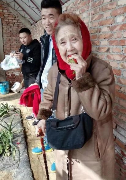 92岁老戏骨鲁园身体硬朗活跃荧屏55岁入演艺圈78岁首获飞天奖